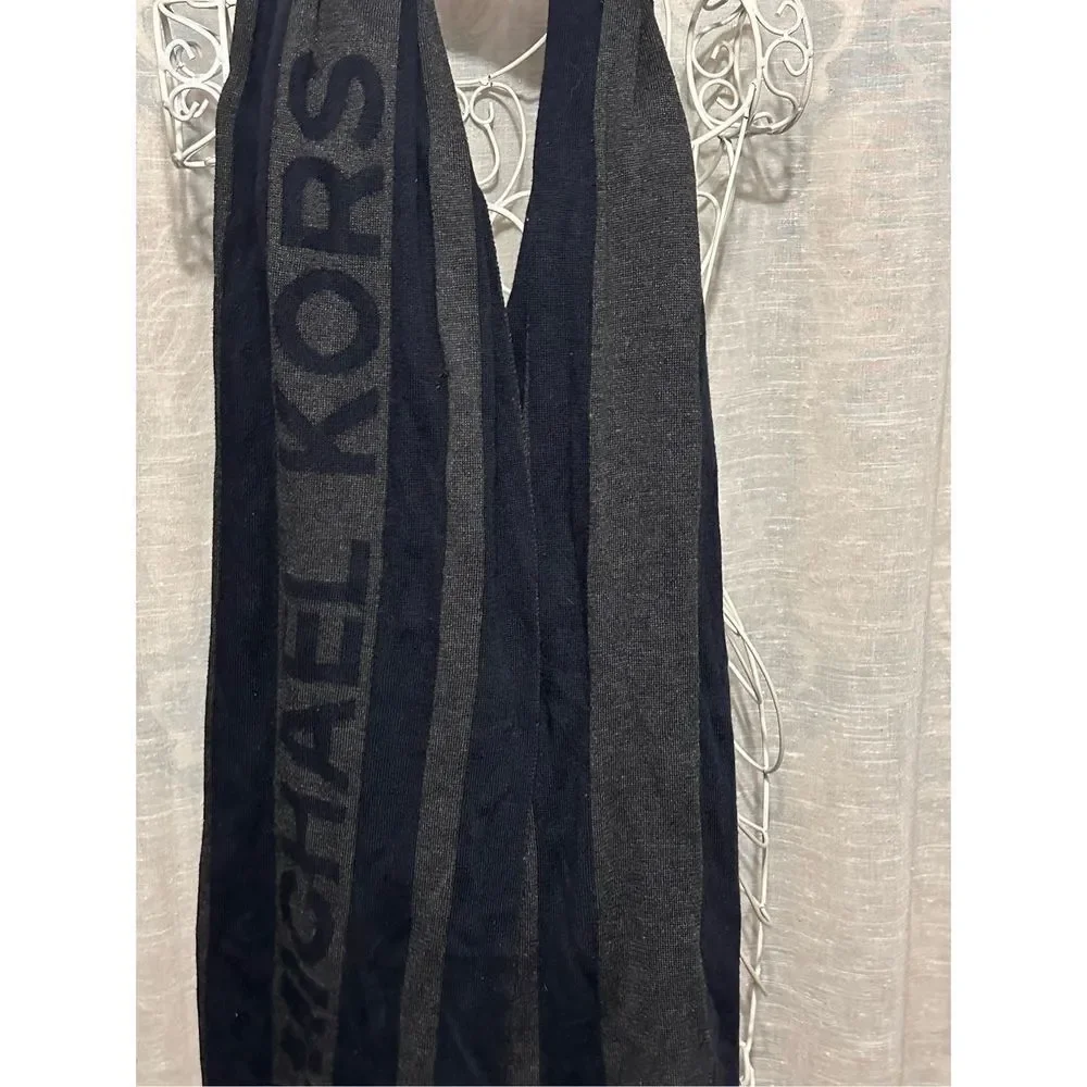 Michael Michael Kors Men's Vertical Logo Jacquard Muffler Scarf  Two-tone patter